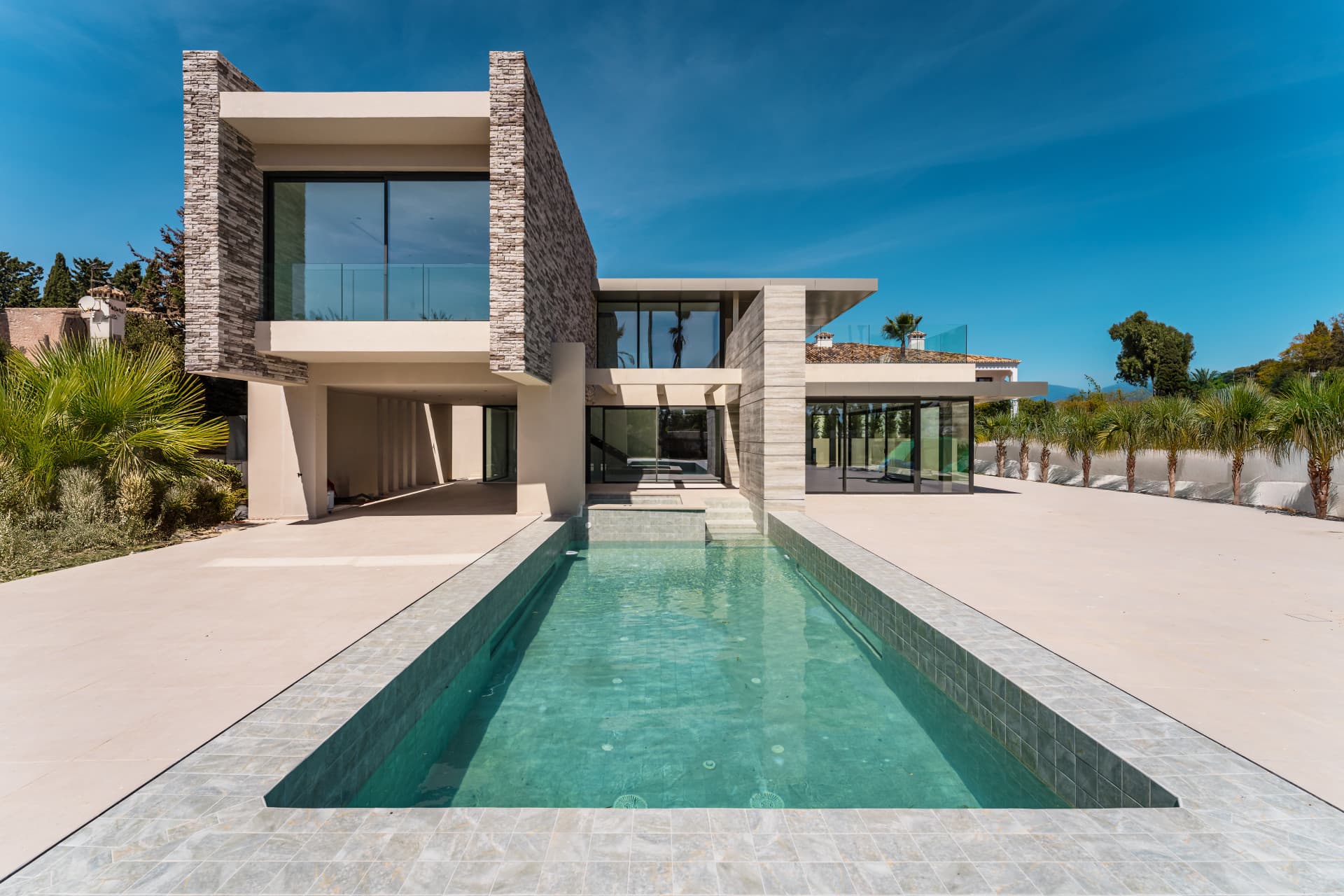 Lujosa Villa contemporánea en Cortijo Blanco, San Pedro de Alcantara — photo 1