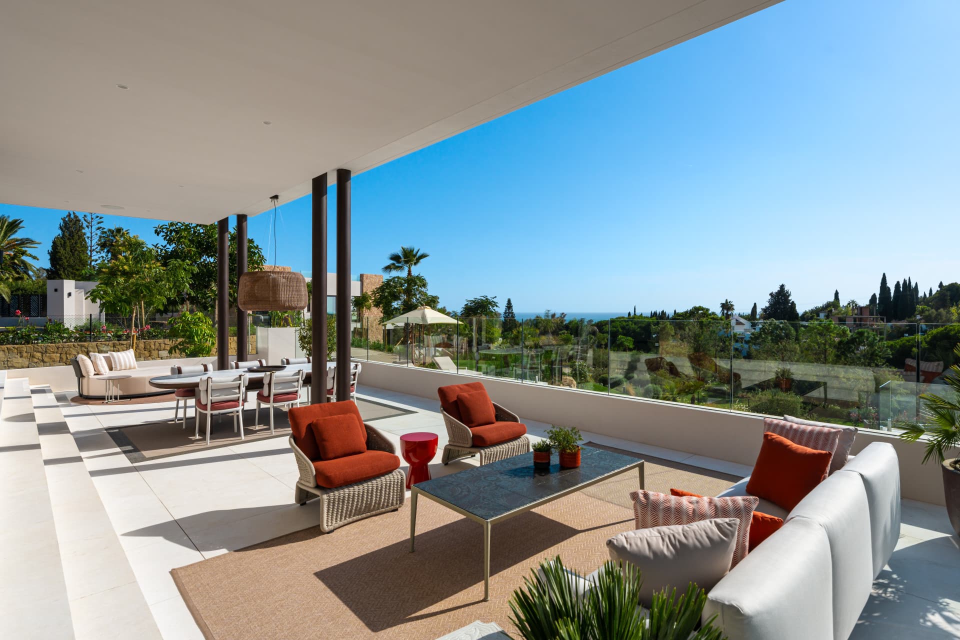 Uitzonderlijke moderne villa in Marbella Hill Club, Marbella Golden Mile — photo 1