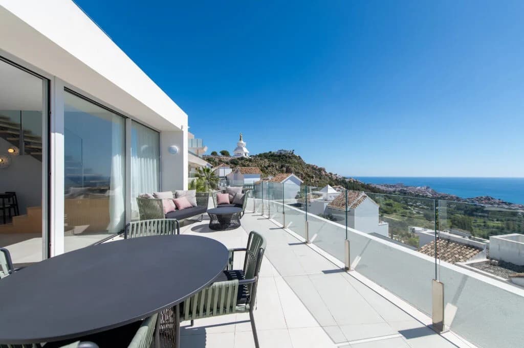 Duplex Penthouse in Benalmadena met panoramisch uitzicht op zee en topklasse voorzieningen — photo 1