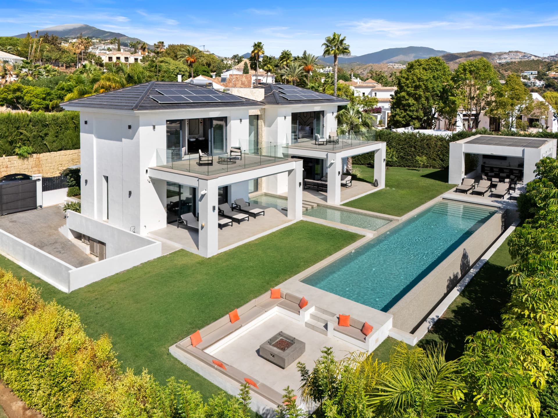 Luxe moderne villa in La Quinta, Benahavis — photo 1
