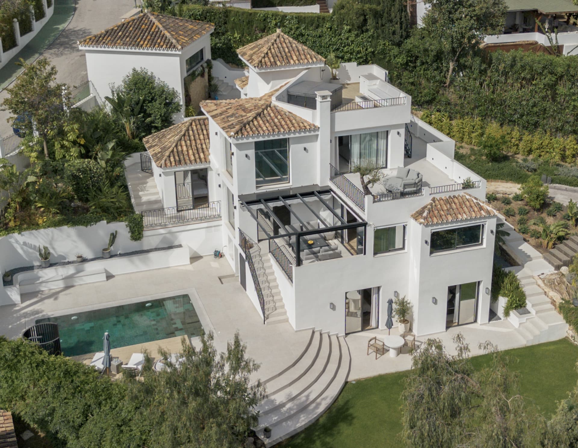 Prachtige moderne villa met uitzicht op zee in Los Naranjos, Nueva Andalucía — photo 1