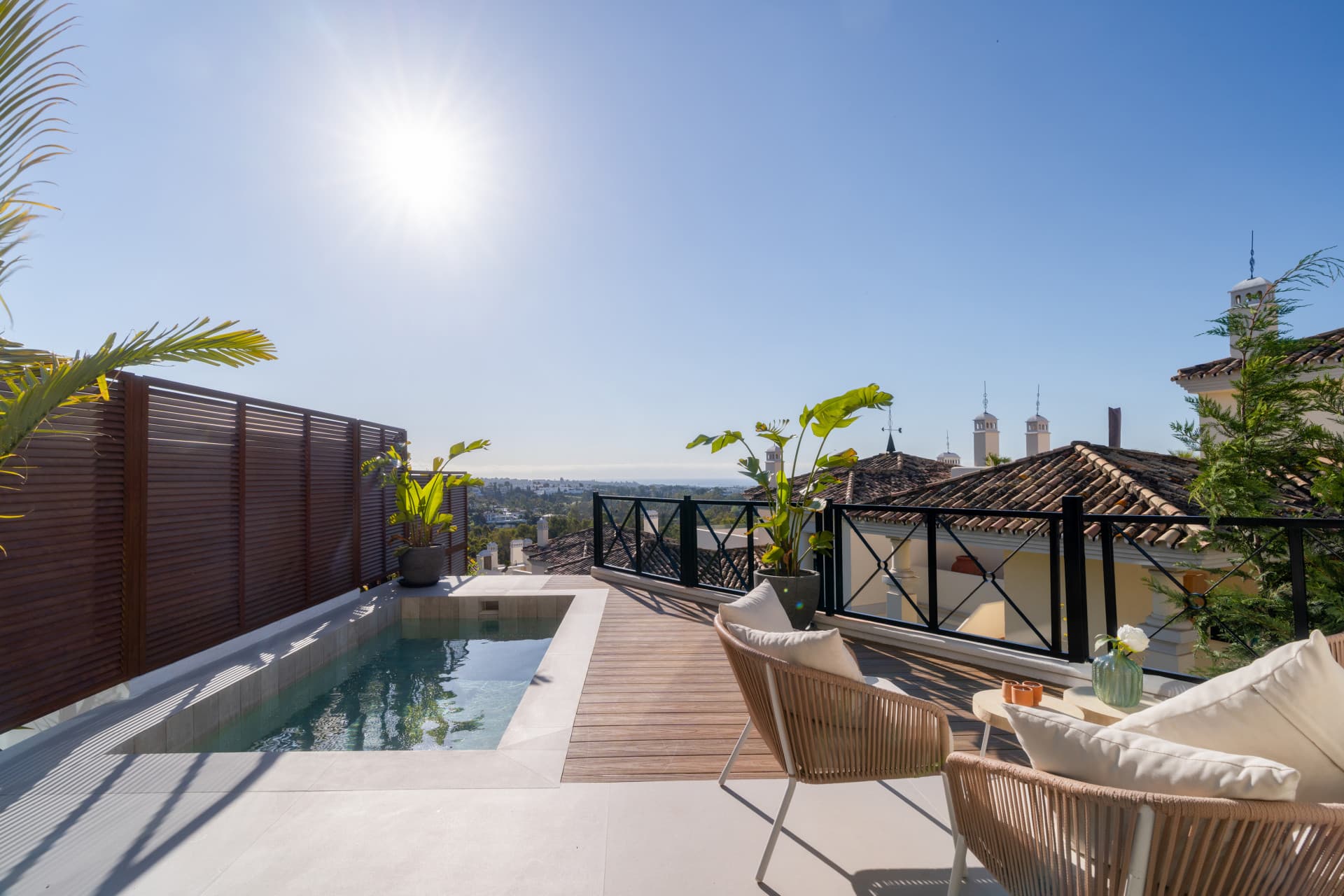 Kürzlich renovierte Wohnung mit privatem Pool in Nueva Andalucia — photo 1