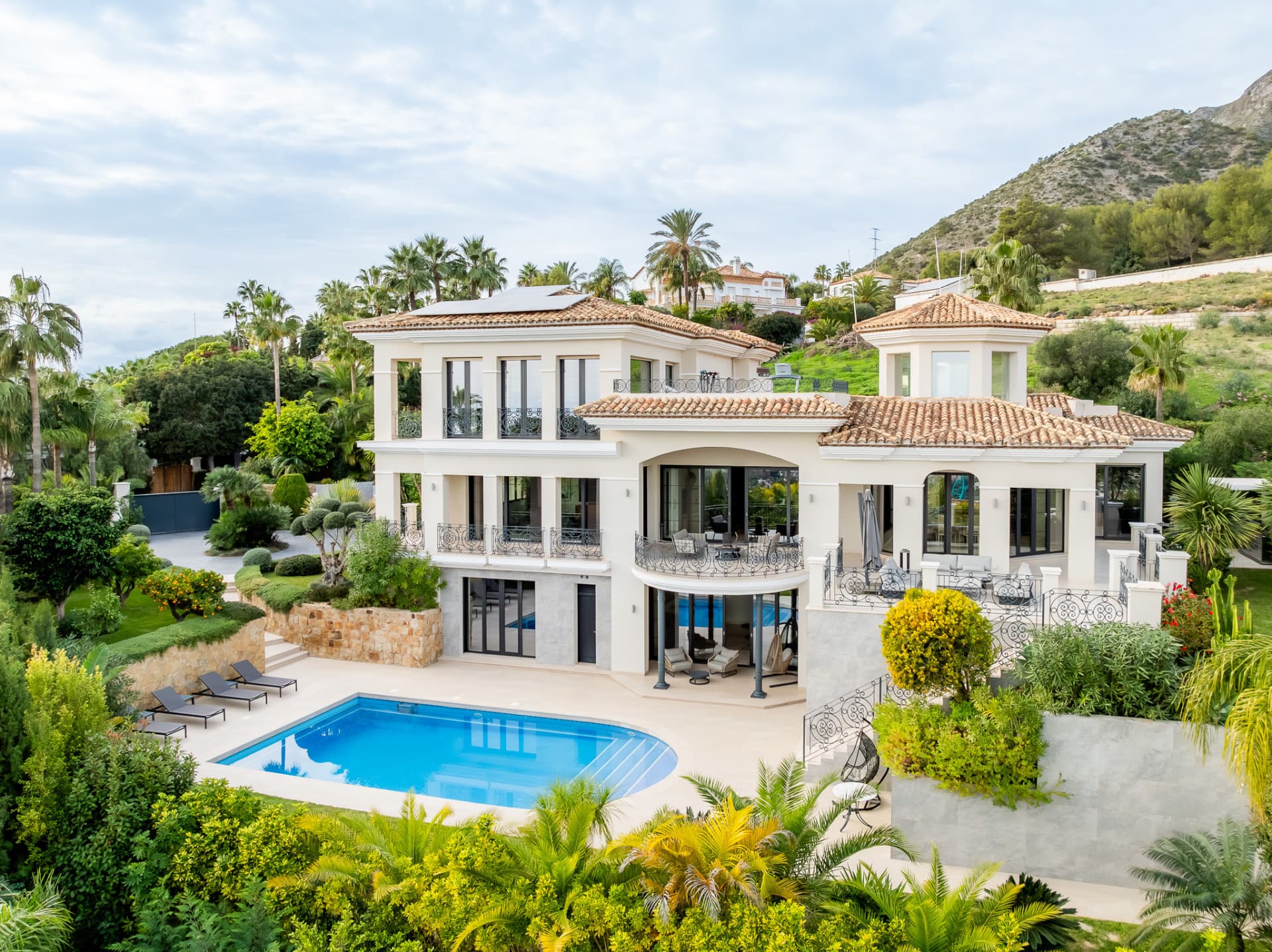 Exquisite Villa mit 6 Schlafzimmern in Sierra Blanca, Marbella Goldene Meile — photo 1