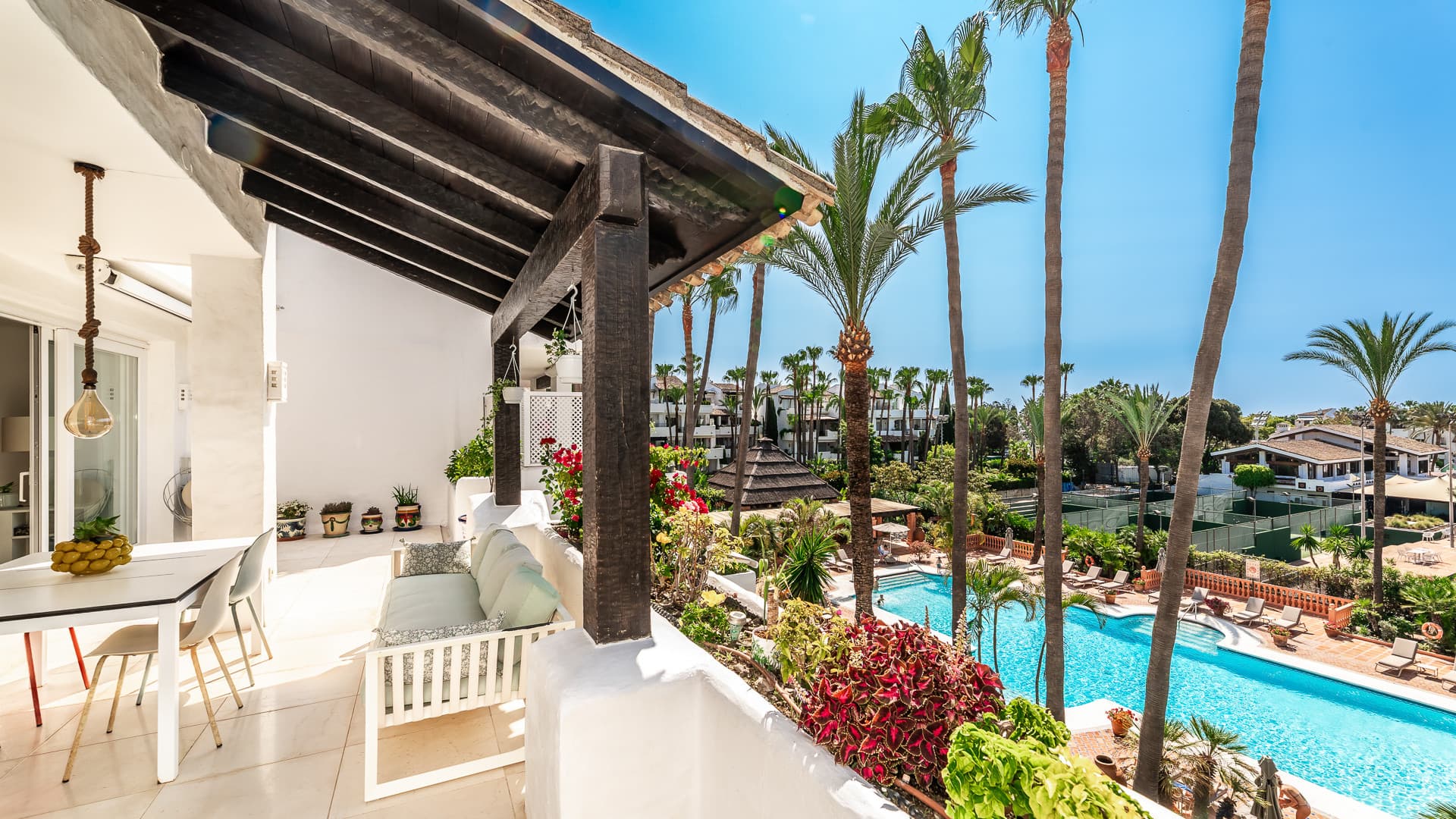 Luxuriöses Duplex Penthouse in Marina Puente Romano, Marbella Goldene Meile — photo 1