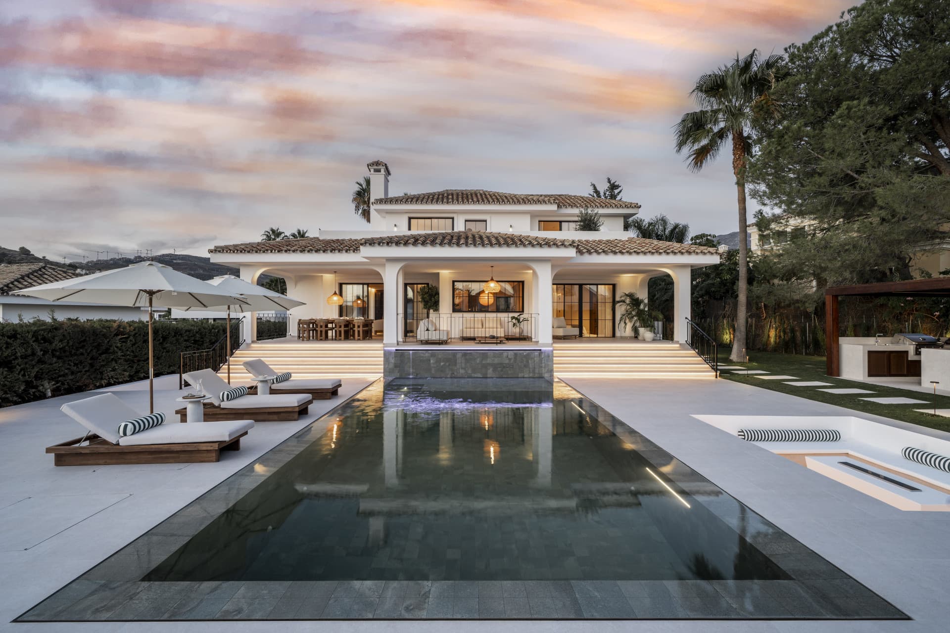 Villa de lujo exquisita en Nueva Andalucía con Panorámico Vistas — photo 1