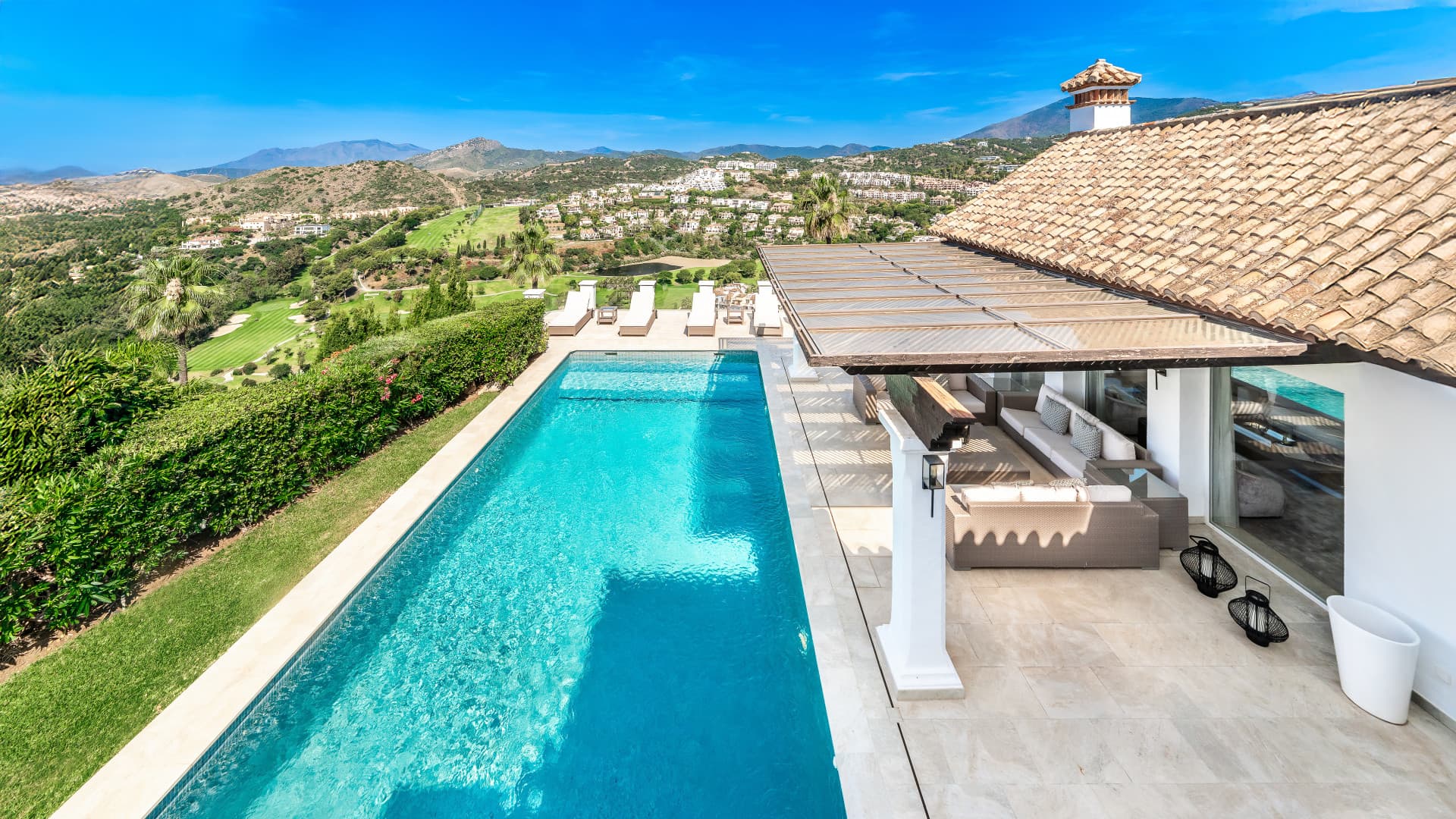 Exquisite andalusische Villa in Prestigious La Quinta Golf, Benahavis — photo 1