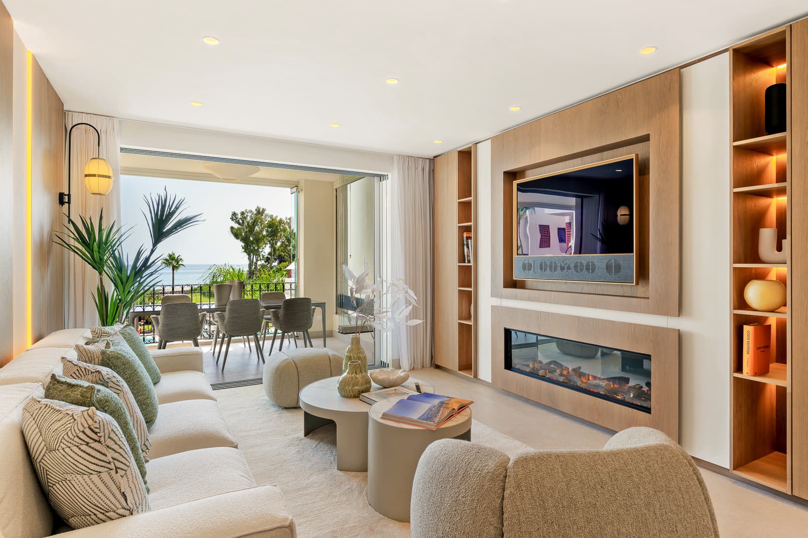 Hedendaagse Appartement aan zee in Prestigieuze Bahía del Velerín, Estepona Oost — photo 1