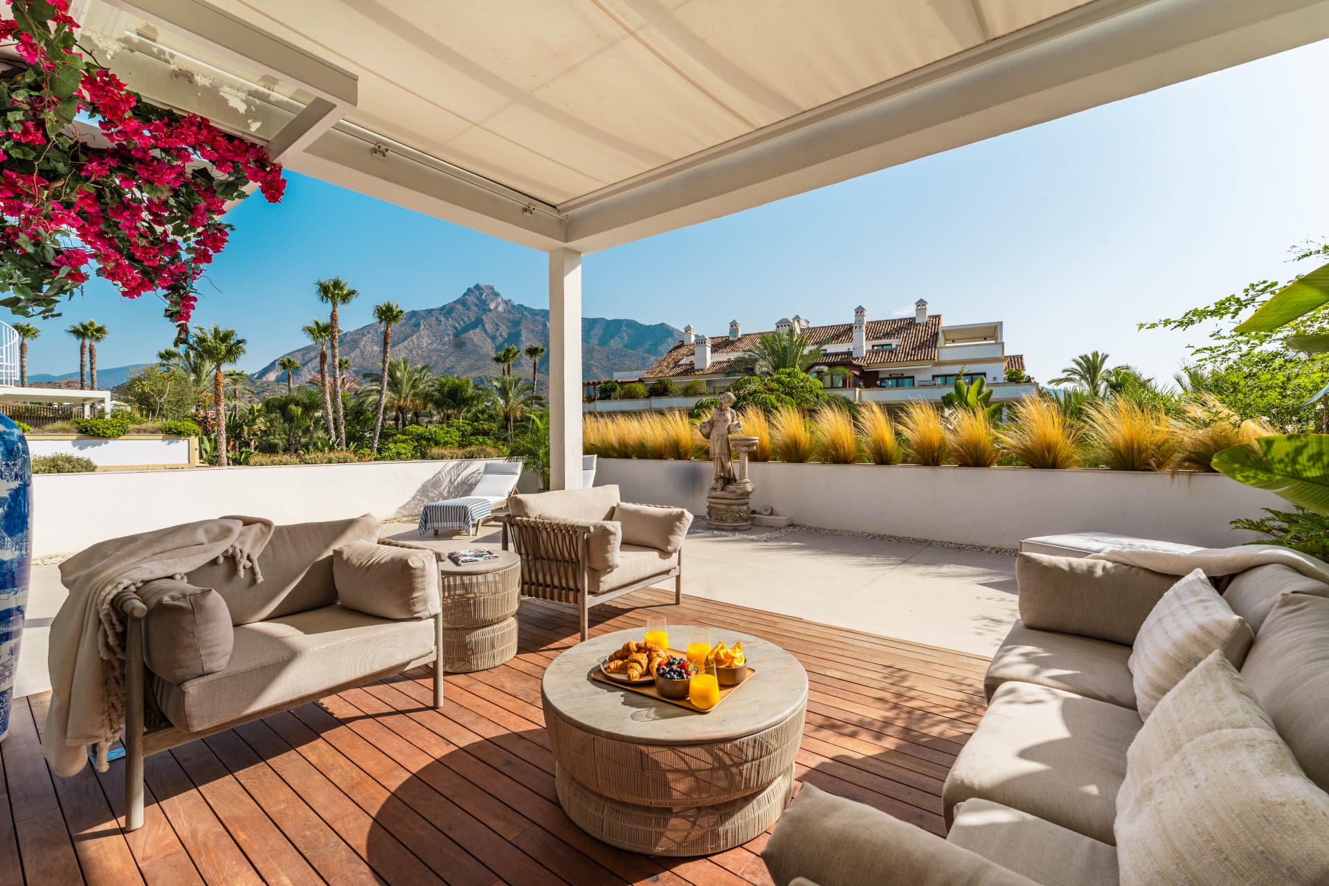 Luxuriöses renoviertes Duplex Penthouse in Lomas del Rey, Marbella Goldene Meile — photo 1
