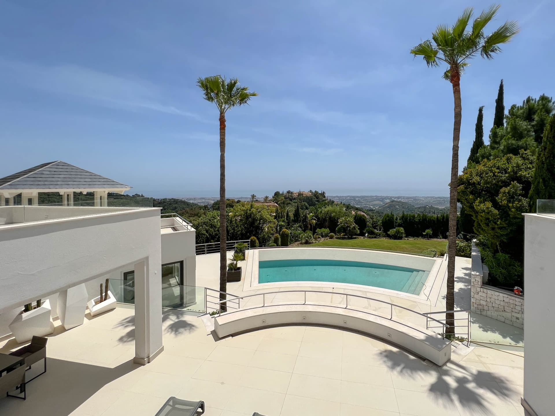 Fantástica villa moderna con increíbles vistas panorámicas al mar — photo 1