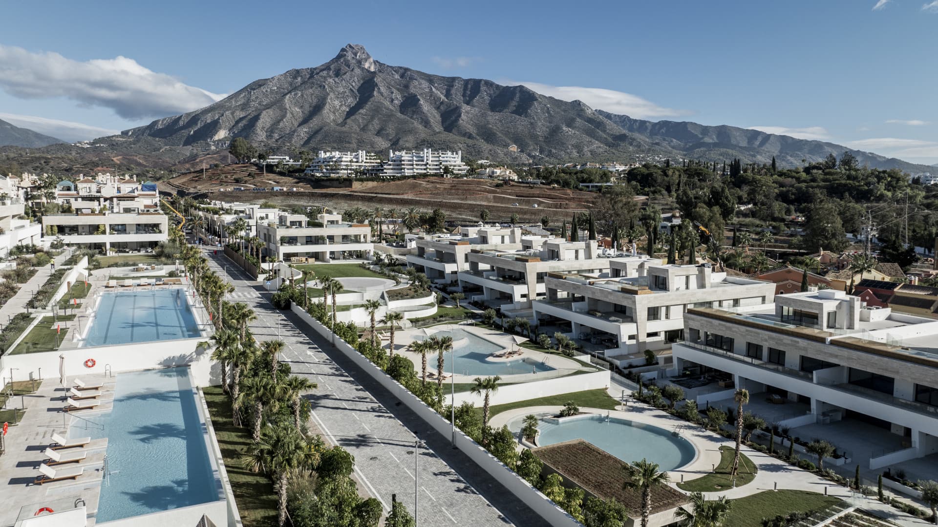 Luxurious Ground Floor Duplex in Epic Marbella — photo 1